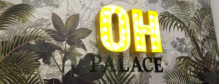 Oasis Backpackers Palace is one of Favoritos Sevilla.