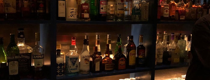 Bar Gloss 80's is one of 上野/御徒町/秋葉原/湯島.