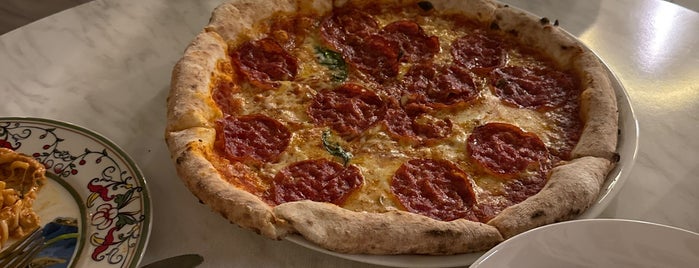 Molto Italian Cuisine is one of Riyadh-Pizza.