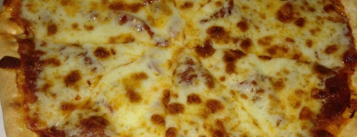 Giovanni's Pizza is one of Lieux qui ont plu à Jeremy.