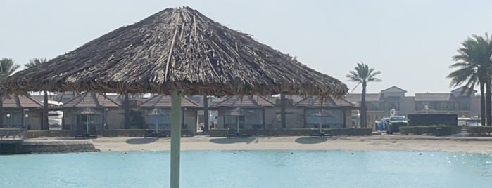 Al Bandar Hotel And Resort is one of yazeedさんのお気に入りスポット.