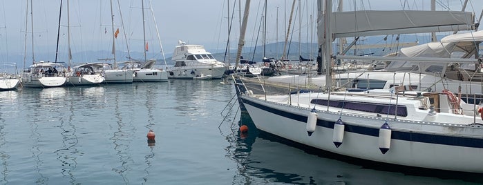 Corfu Sailing Club is one of Φαγητο κερκυρα.