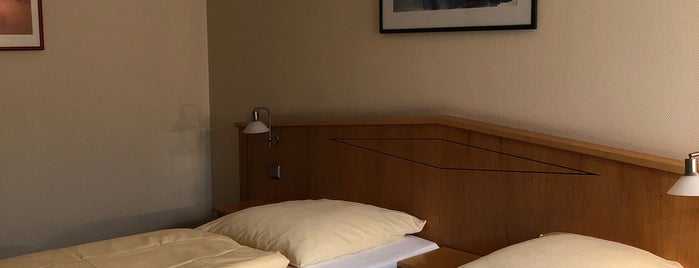 Hotel Panorama Hamburg-Harburg is one of Nydiaさんのお気に入りスポット.