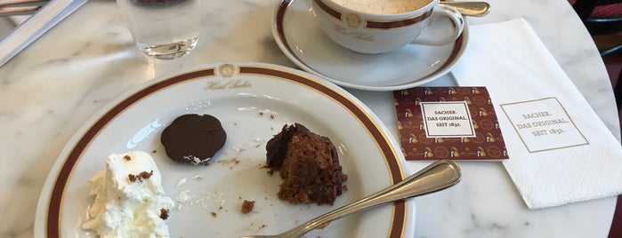 Café Sacher is one of Nydiaさんのお気に入りスポット.