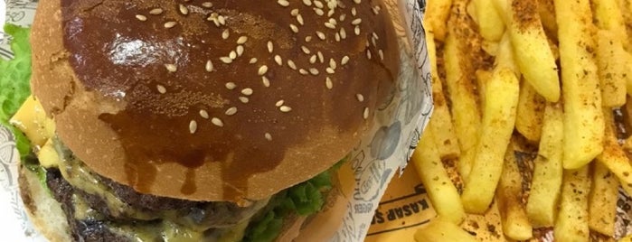 Şakir Burger is one of Tempat yang Disukai BILAL.