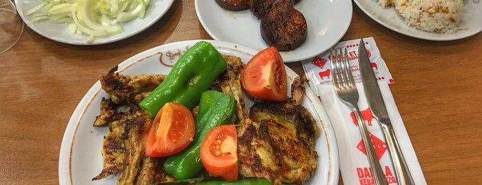 Damla et Kebap ve Izgara salonu is one of Mustafa'nın Beğendiği Mekanlar.