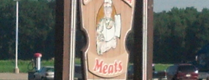 Maplewood Meats is one of Tempat yang Disukai Neal.