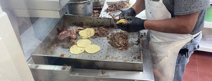 El Paisa Tacos De Cabeza is one of Por conocer.