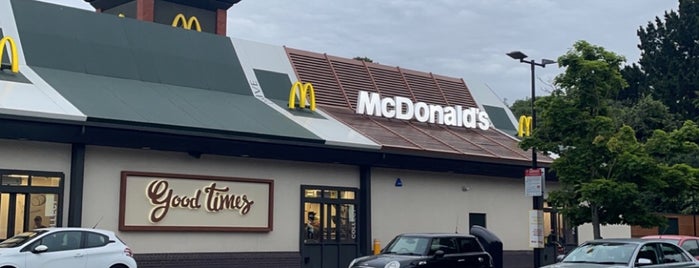McDonald's is one of Orte, die James gefallen.