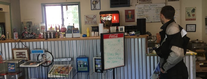 Susie's Diner is one of Things TO DO in or near Arnold.
