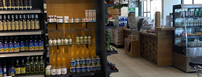 Organic Store is one of Healthy & Sandwich’s places.