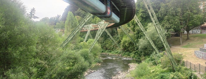 H Loher Brücke (Schwebebahn) is one of Schwebebahnhaltestellen.