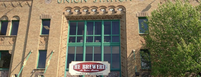 The Brewerie at Union Station is one of Locais salvos de Lizzie.