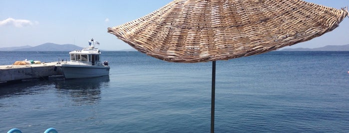 Marmara Adası Yat Limanı is one of Tempat yang Disukai Pelin.