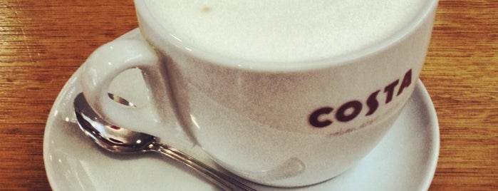 Costa Coffee is one of Lugares favoritos de Andrew.