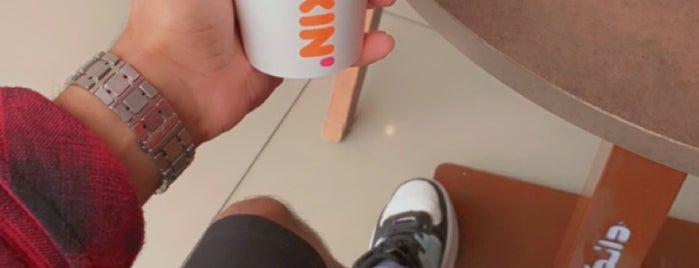 Dunkin' Donuts is one of Abdullahさんのお気に入りスポット.