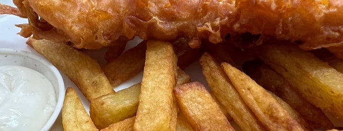 Mama Wong's Fish & Chips is one of Sさんのお気に入りスポット.