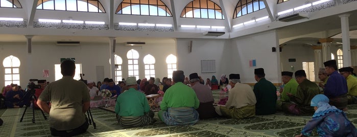 Masjid Muhammad Jamalul Alam is one of S : понравившиеся места.