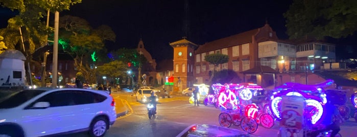 Clock Tower 大鐘樓 is one of Tempat Menarik di Melaka.