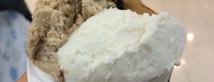 San Paolo Gelato Gourmet is one of Locais curtidos por Dani.