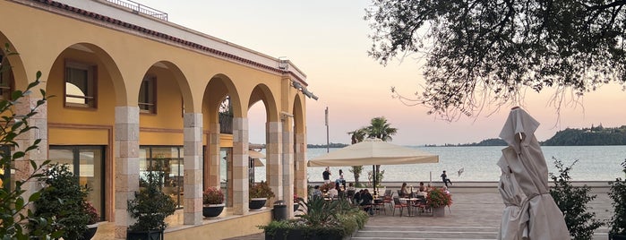 Gardone Riviera is one of Garda.
