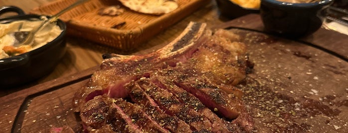 Florya Steak Lounge is one of Lieux sauvegardés par Queen.
