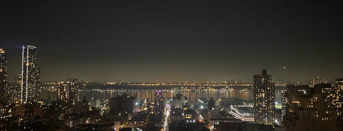 Starchild Rooftop is one of Rooftop Bars NYC.