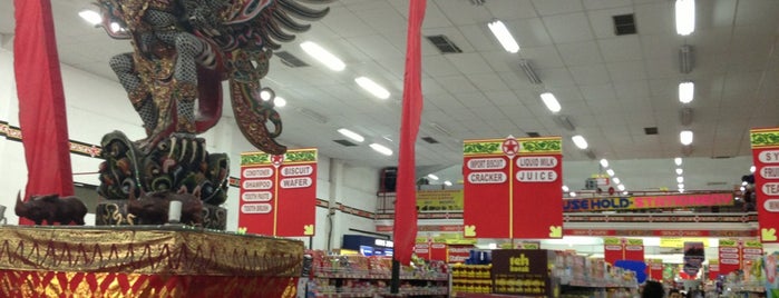 Bintang Supermarket is one of Магазины и супермаркеты Бали.