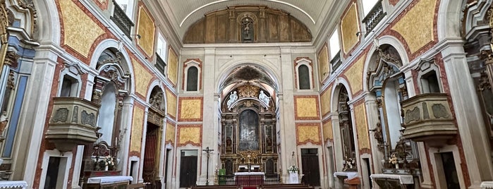 Igreja de Santa Cruz do Castelo is one of Lieux qui ont plu à Ana Carolina.