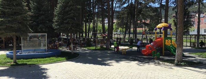 Köprübaşı Çay Bahçesi is one of Posti che sono piaciuti a Halil.