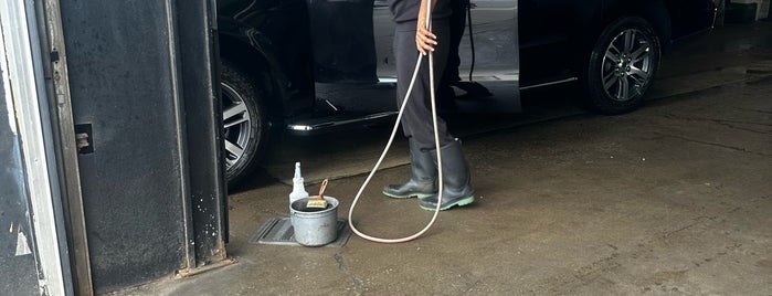 Mr. Quick Car Wash is one of Likeeeee :).