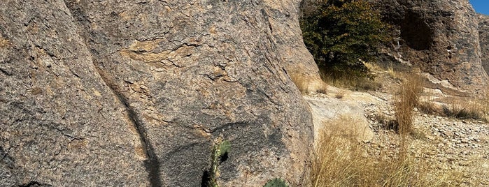 City of Rocks State Park is one of Tempat yang Disukai Darryl.
