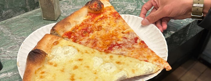 Joe’s Pizza is one of New York 2019.