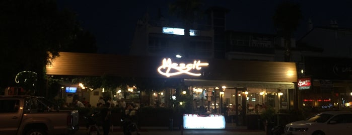 Mezgit Restaurant is one of สถานที่ที่ Gezginci ถูกใจ.
