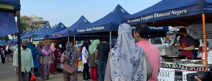 Pasar Malam Kampung Padang is one of @Kuantan, Pahang.