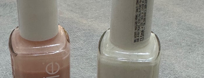 Base Coat is one of salons.