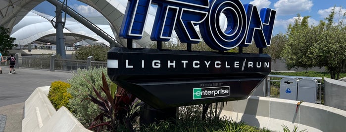 TRON Lightcycle / Run is one of Rides.
