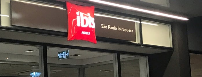 ibis São Paulo Ibirapuera is one of Locais curtidos por Enrique.
