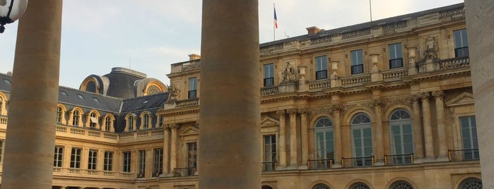 Palais Royal is one of Orte, die Hdo gefallen.