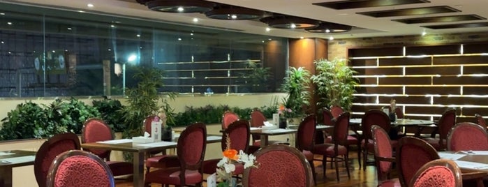 Tuxedo Restaurant&Cafe is one of Al Bhyra Al Khibar.