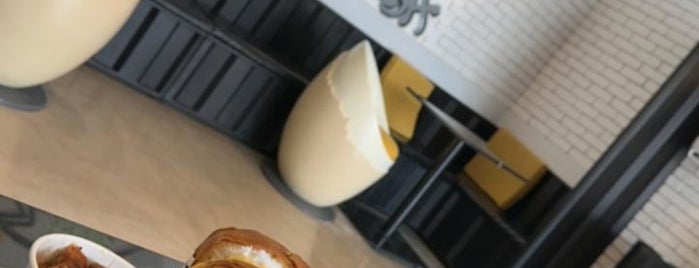 Eggz & Cheez is one of Breakfast spots 🍳.