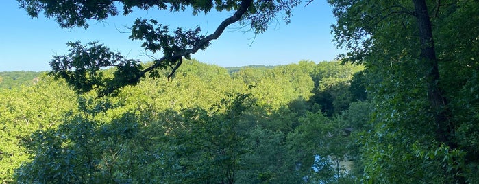 Highbanks Metro Park Observation Deck is one of Anna’s Liked Places.