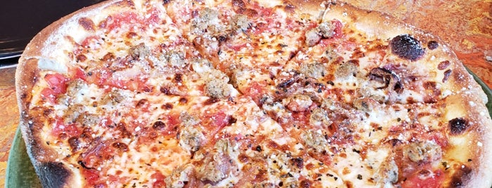 SPIN! Neapolitan Pizza is one of Tempat yang Disukai Ed.
