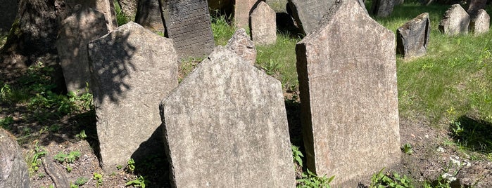 Starý židovský hřbitov | Old Jewish Cemetery is one of Angel 님이 좋아한 장소.