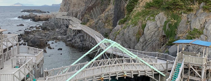 赤崎遊歩道 is one of 神津島あたりの離島たち（新島←NEW）.