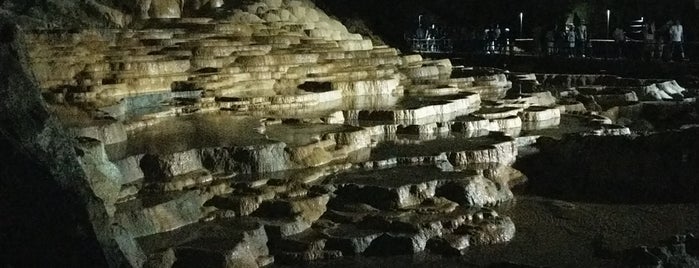 Akiyoshido Cave is one of 行ったところ.