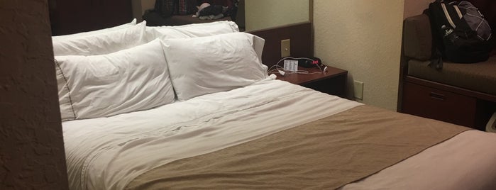 Microtel Inn & Suites is one of Jordan : понравившиеся места.