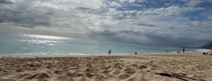 Yokohama Beach is one of Honolulu.