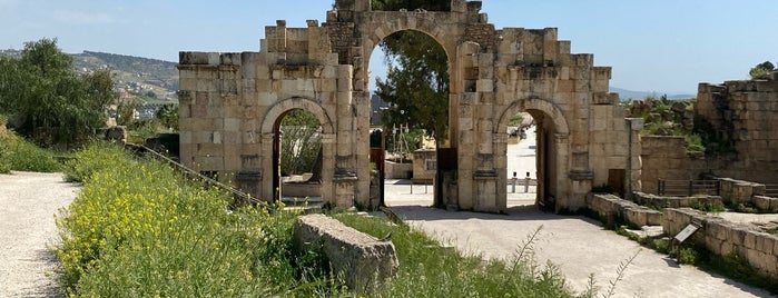 Jarash South Theater is one of My place vip.