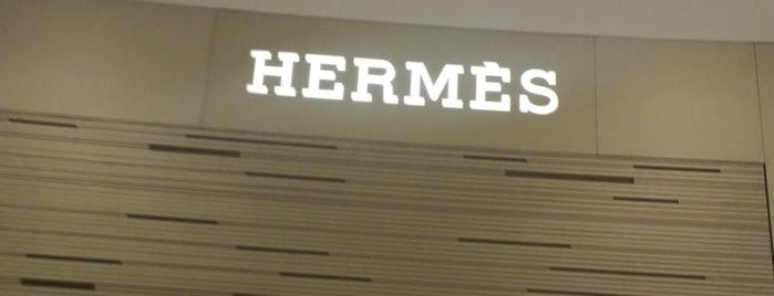 Hermes إرميز is one of Lieux qui ont plu à NoOr.